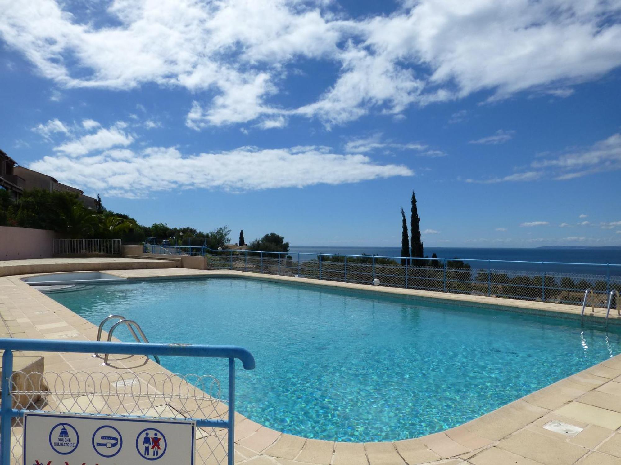 Duplex, Vue Panoramique Sur La Mediterranee, Piscine, Garage Сен-Рафаэль Экстерьер фото