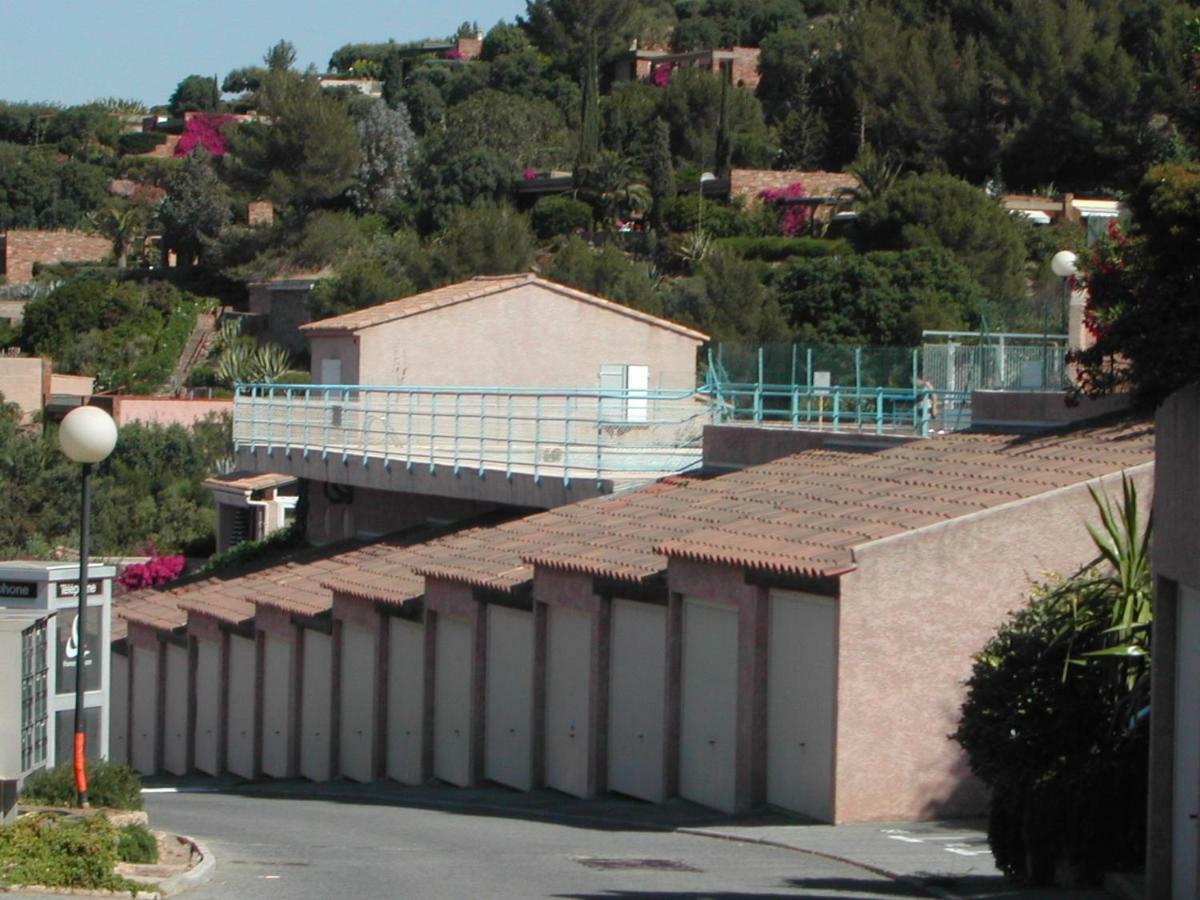 Duplex, Vue Panoramique Sur La Mediterranee, Piscine, Garage Сен-Рафаэль Экстерьер фото